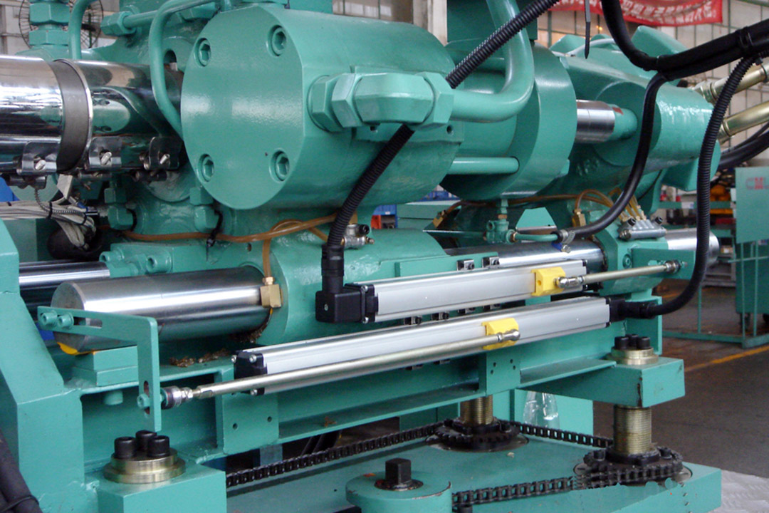 磁致外置式 在大型机械上的应用