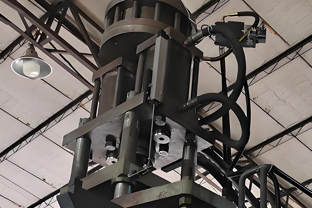 用于大型吹塑机行程上的控制